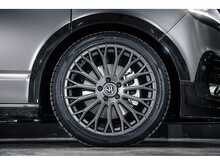 Volkswagen VOLKSWAGEN TRANSPORTER VW T6.1 T32 KOMBI 204 LWB DSG HIGHLINE