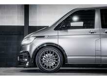 Volkswagen VOLKSWAGEN TRANSPORTER VW T6.1 T32 KOMBI 204 LWB DSG HIGHLINE