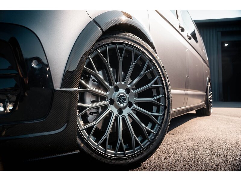 Volkswagen VOLKSWAGEN TRANSPORTER VW T6.1 T32 KOMBI 204 LWB DSG HIGHLINE