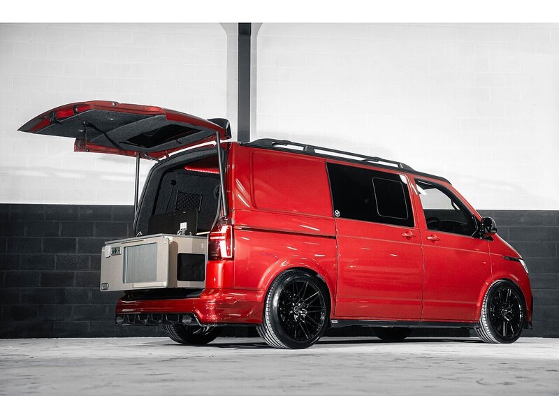 Volkswagen VOLKSWAGEN TRANSPORTER VW T6.1 T32 KOMBI 150 LWB DSG HIGHLINE