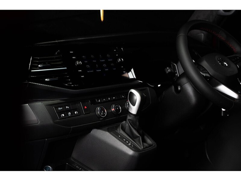 Volkswagen VOLKSWAGEN TRANSPORTER VW T6.1 T32 KOMBI 150 LWB DSG HIGHLINE