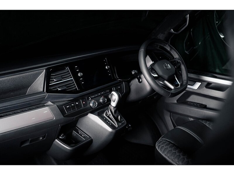 Volkswagen VOLKSWAGEN TRANSPORTER VW T6.1 T32 CARAVELLE 204 SWB DSG HIGHLINE