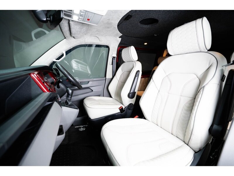 Volkswagen VW VOLKSWAGEN TRANSPORTER T6.1 T32 KOMBI SLEEPER HIGHLINE TTR LWB 204 DSG