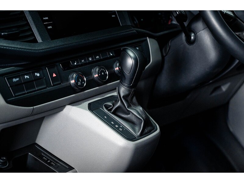 Volkswagen VOLKSWAGEN TRANSPORTER VW T6.1 T32 PANEL VAN HIGHLINE SWB 150PS 2.0 TDI DSG