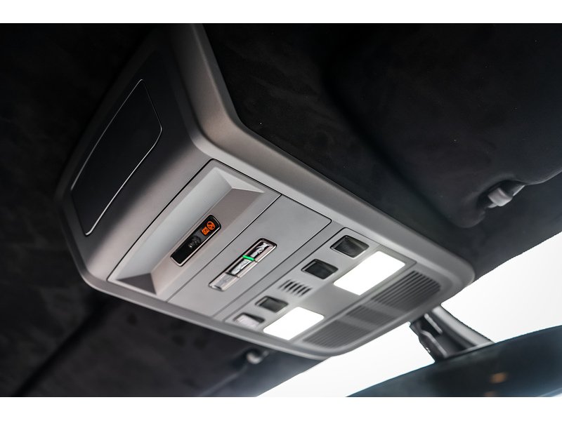 Volkswagen VOLKSWAGEN TRANSPORTER VW T6.1 T32 KOMBI VAN HIGHLINE LWB 150PS 2.0 TDI DSG EDITION 73