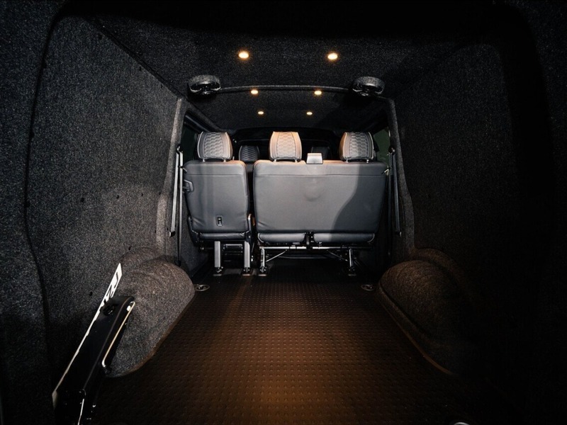 Volkswagen VOLKSWAGEN TRANSPORTER T6.1 T32 TAX EFFICIENT KOMBI 204ps LWB DSG HIGHLINE