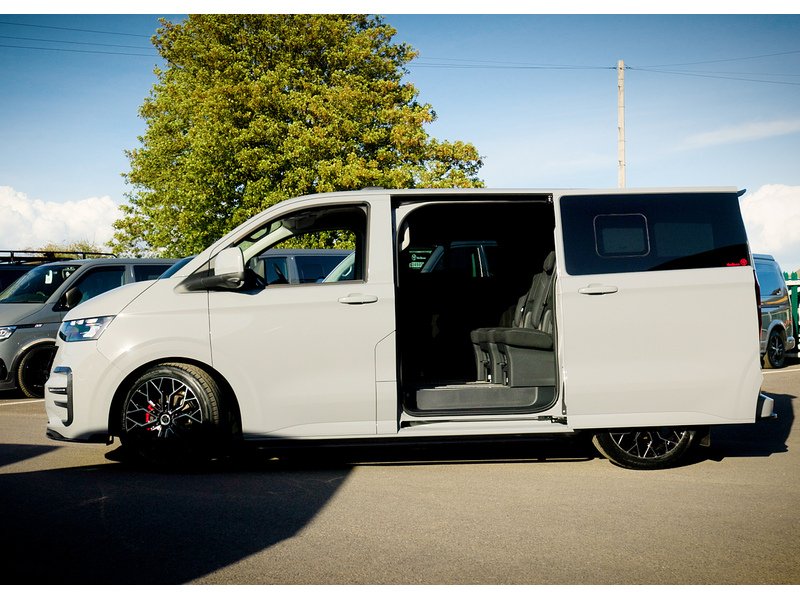 Volkswagen T32 Panel Van Commerce Pro SWB 150 PS 2.0 TDI 8sp Automatic 4MOTION