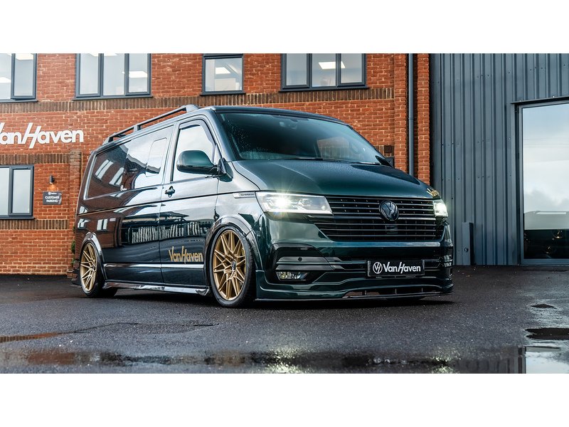 Volkswagen T32 Transporter Highline LWB 204ps Automatic 2.0 Diesel 5dr