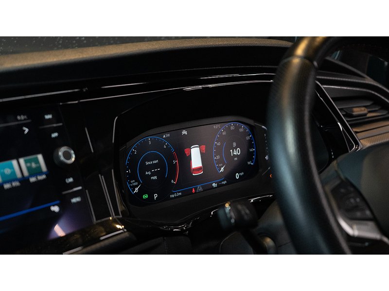 Volkswagen T32 Transporter Highline LWB 204ps Automatic 2.0 Diesel 5dr