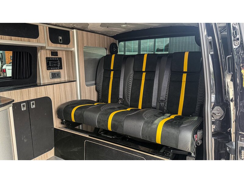 Volkswagen 2.0 BiTDI T30 Highline Panel Van 5dr Diesel DSG FWD SWB Euro 6 (s/s) (204 ps)