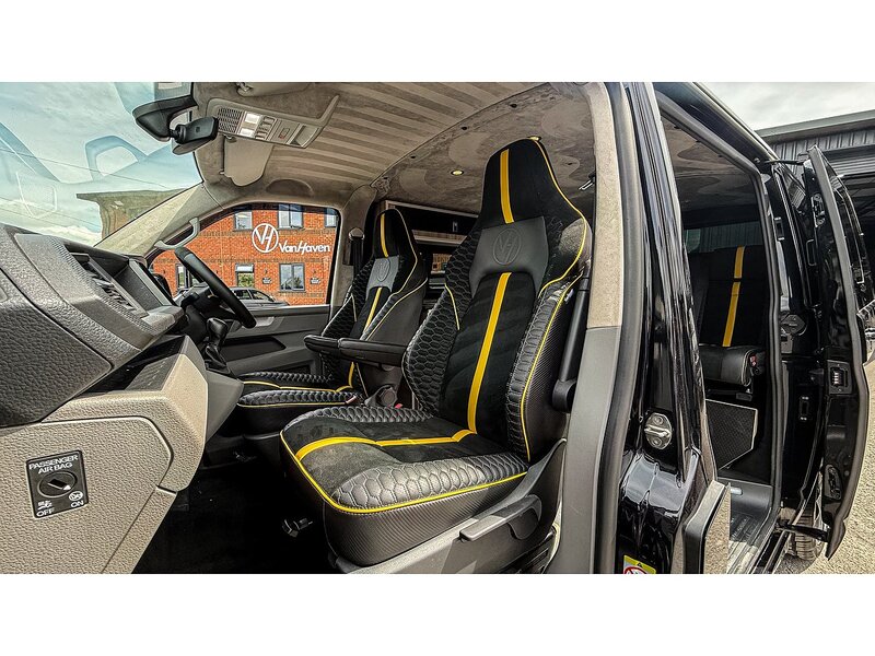 Volkswagen 2.0 BiTDI T30 Highline Panel Van 5dr Diesel DSG FWD SWB Euro 6 (s/s) (204 ps)