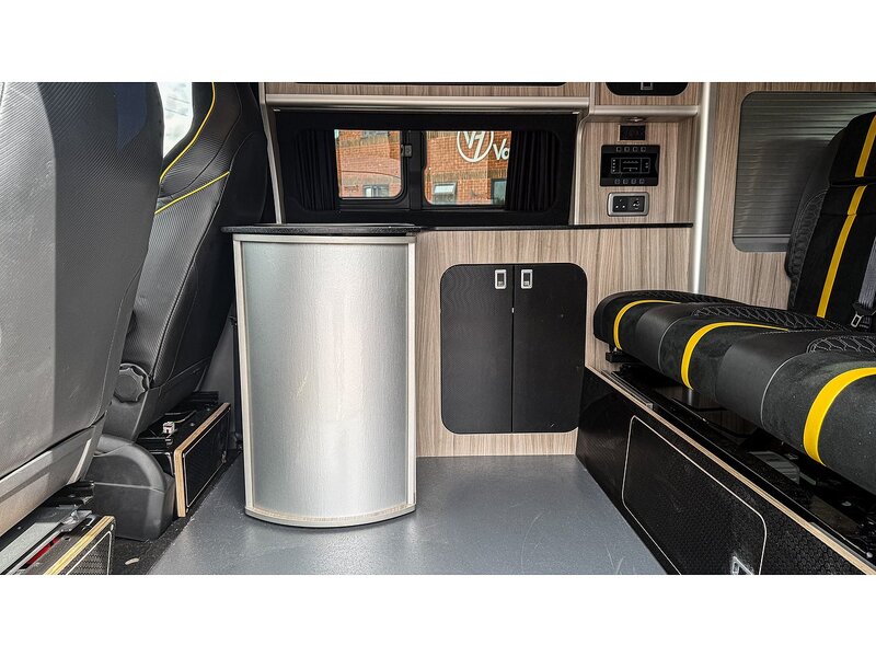 Volkswagen 2.0 BiTDI T30 Highline Panel Van 5dr Diesel DSG FWD SWB Euro 6 (s/s) (204 ps)