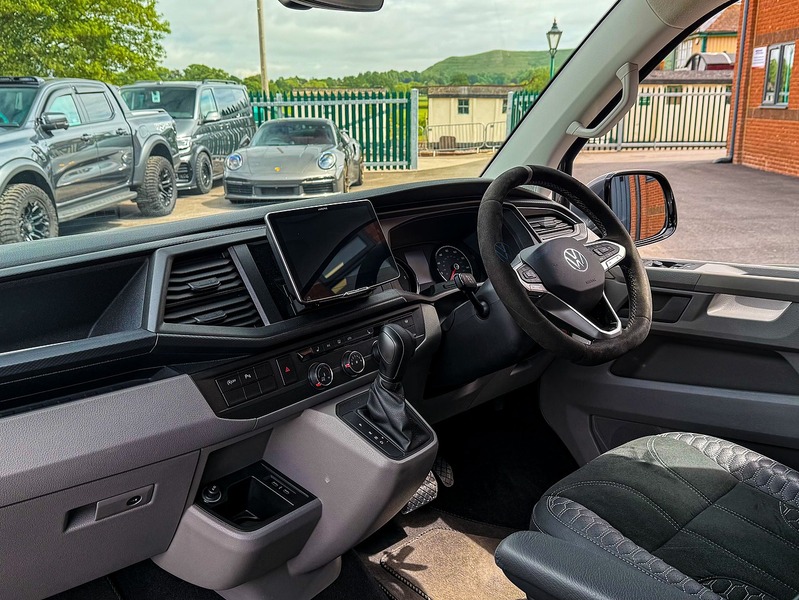 Volkswagen T30 Panel Van Highline SWB 204PS 2.0 TDI DSG