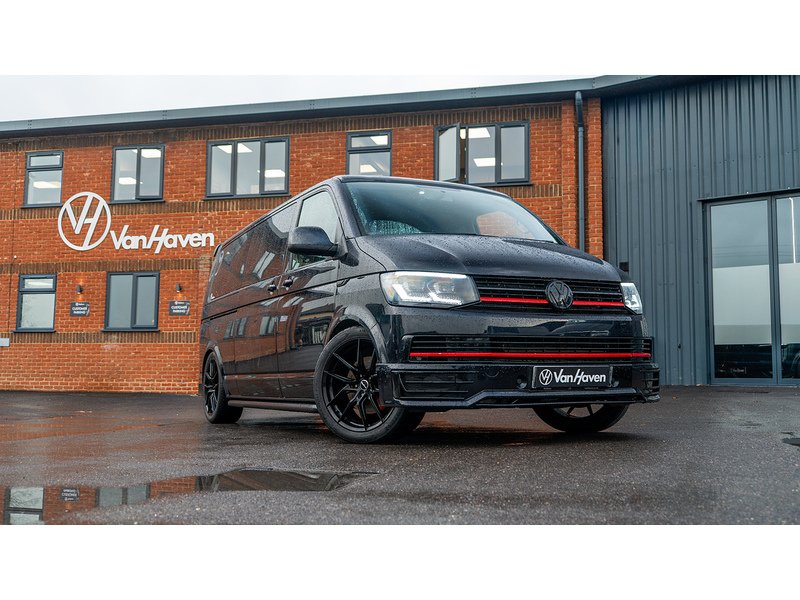 Volkswagen 2.0 BiTDI BlueMotion Tech SE Minibus Double Cab 5dr Diesel DSG FWD LWB Euro 6 (s/s) (204 ps)