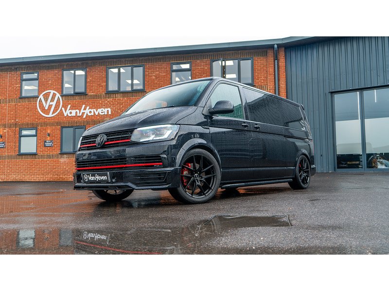 Volkswagen 2.0 BiTDI BlueMotion Tech SE Minibus Double Cab 5dr Diesel DSG FWD LWB Euro 6 (s/s) (204 ps)