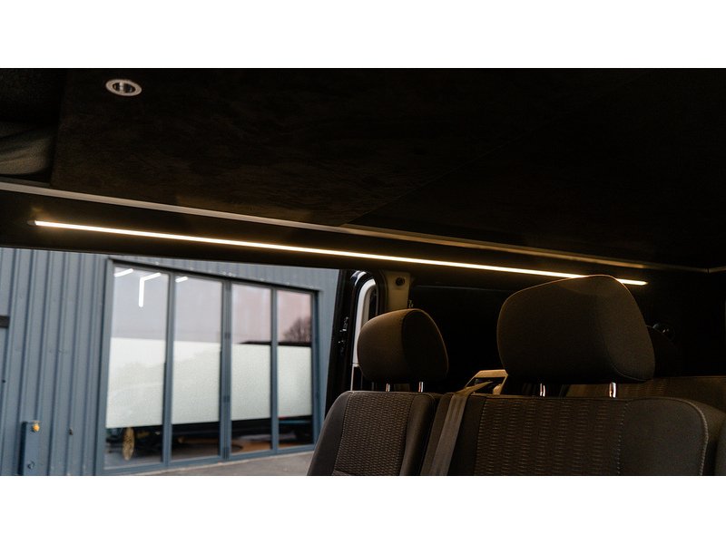 Volkswagen 2.0 BiTDI BlueMotion Tech SE Minibus Double Cab 5dr Diesel DSG FWD LWB Euro 6 (s/s) (204 ps)