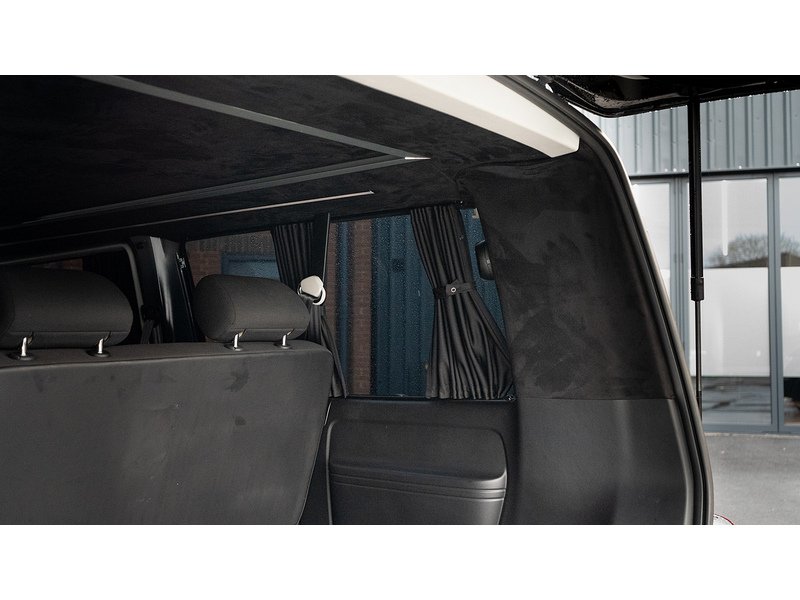 Volkswagen 2.0 BiTDI BlueMotion Tech SE Minibus Double Cab 5dr Diesel DSG FWD LWB Euro 6 (s/s) (204 ps)