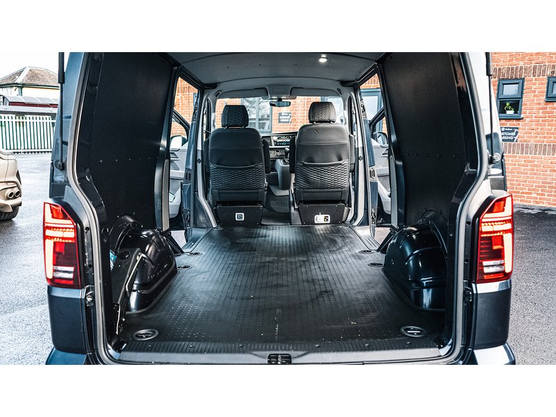 Volkswagen T32 Panel Van Highline LWB 204ps 2.0 TDI DSG 4MOTION