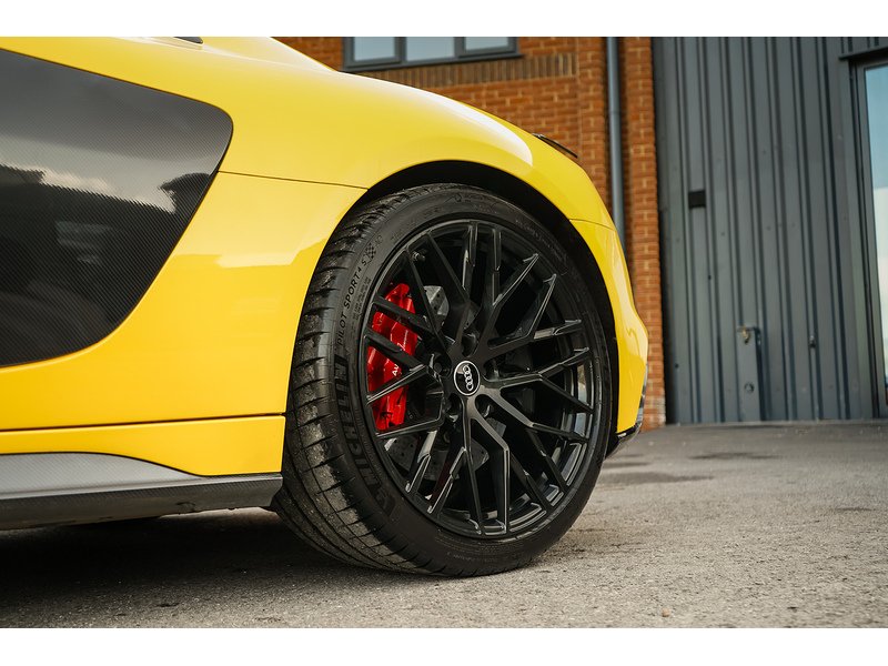 Audi 5.2 FSI V10 Performance Coupe 2dr Petrol S Tronic quattro Euro 6 (s/s) (620 ps)