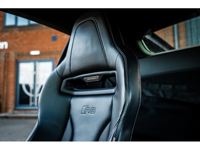 Audi 5.2 FSI V10 Performance Coupe 2dr Petrol S Tronic quattro Euro 6 (s/s) (620 ps)