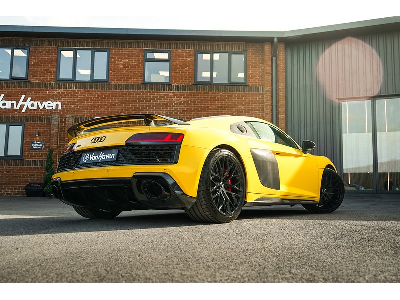 Audi 5.2 FSI V10 Performance Coupe 2dr Petrol S Tronic quattro Euro 6 (s/s) (620 ps)