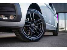 Volkswagen 2.0 BiTDI T32 Highline Kombi Double Cab 5dr Diesel DSG 4Motion LWB High Roof Euro 6 (s/s) (204 ps)