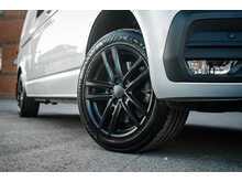 Volkswagen 2.0 BiTDI T32 Highline Kombi Double Cab 5dr Diesel DSG 4Motion LWB High Roof Euro 6 (s/s) (204 ps)