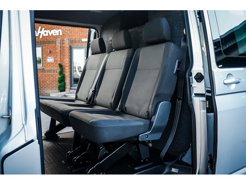 Volkswagen 2.0 BiTDI T32 Highline Kombi Double Cab 5dr Diesel DSG 4Motion LWB High Roof Euro 6 (s/s) (204 ps)