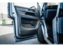 Volkswagen 2.0 BiTDI T32 Highline Kombi Double Cab 5dr Diesel DSG 4Motion LWB High Roof Euro 6 (s/s) (204 ps)