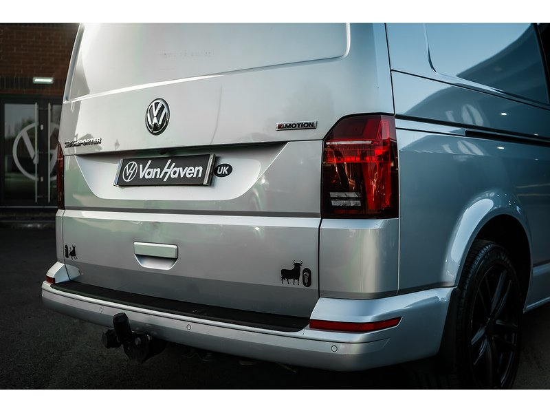 Volkswagen 2.0 BiTDI T32 Highline Kombi Double Cab 5dr Diesel DSG 4Motion LWB High Roof Euro 6 (s/s) (204 ps)
