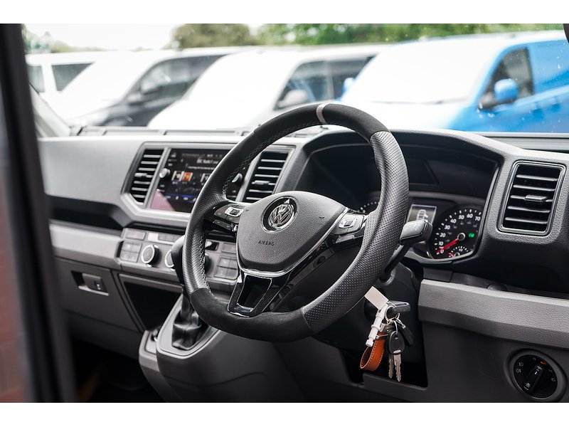 Volkswagen 2.0 TDI CR35 Trendline Panel Van 5dr Diesel Automatic 4Motion LWB High Roof Euro 6 (s/s) (177 ps)