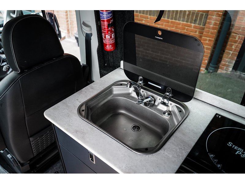 Volkswagen 2.0 TDI CR35 Trendline Panel Van 5dr Diesel Automatic 4Motion LWB High Roof Euro 6 (s/s) (177 ps)
