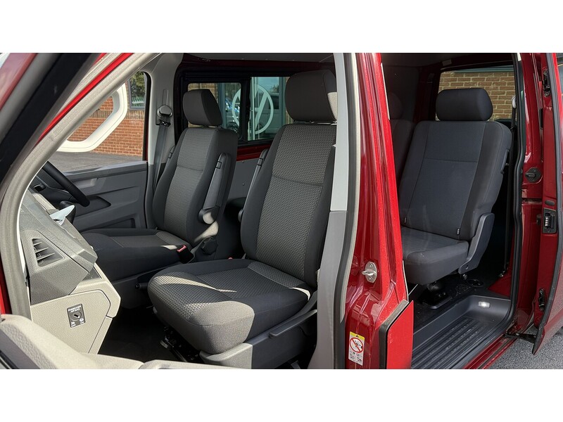 Volkswagen T32 Kombi Highline LWB 150PS 2.0 TDI DSG
