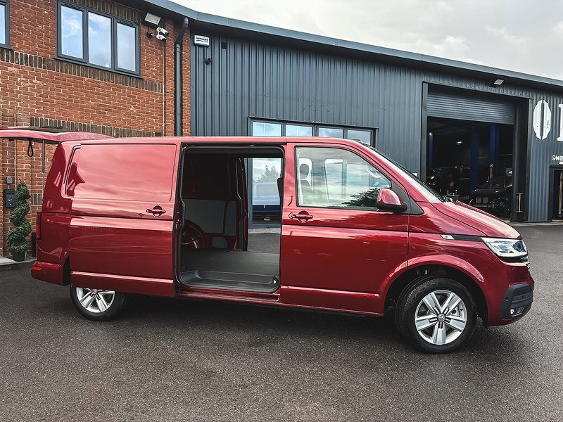 Volkswagen T30 Panel Van Highline LWB 204PS 2.0 TDI DSG