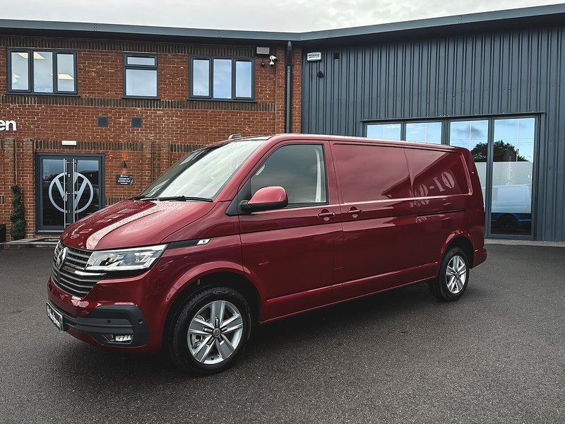 Volkswagen T30 Panel Van Highline LWB 204PS 2.0 TDI DSG