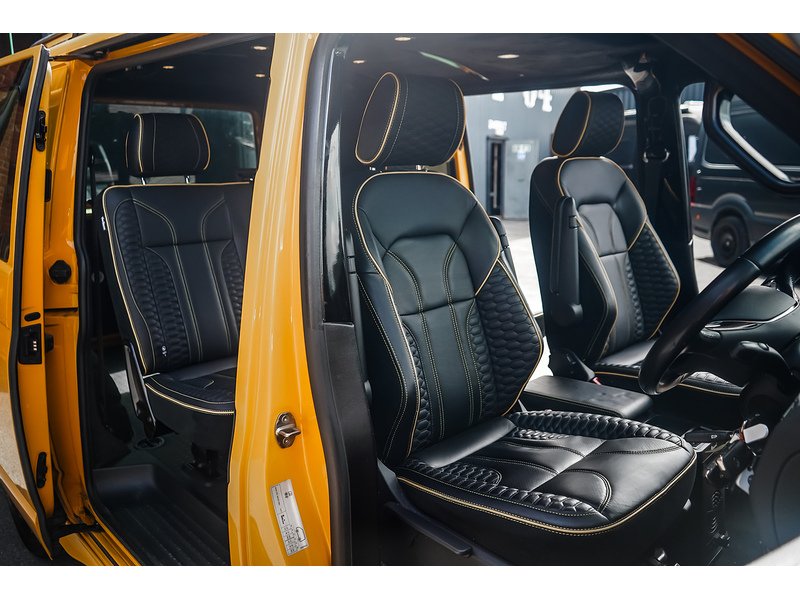 Volkswagen Transporter T32 Tdi Haven 6 TT Kombi Highline Bmt 2.0 5dr Van With Side Windows Semi Auto Diesel
