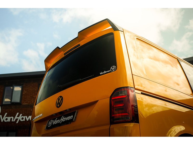 Volkswagen Transporter T32 Tdi Haven 6 TT Kombi Highline Bmt 2.0 5dr Van With Side Windows Semi Auto Diesel