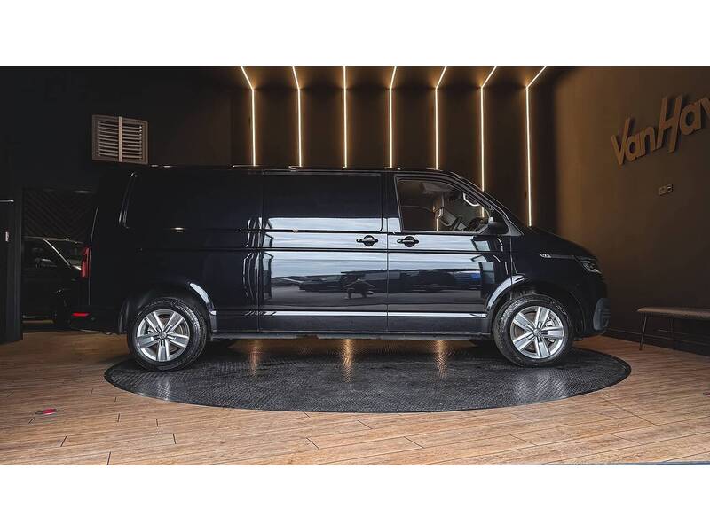 Volkswagen T32 Panel Van Highline LWB 204PS 2.0 TDI DSG 4MOTION