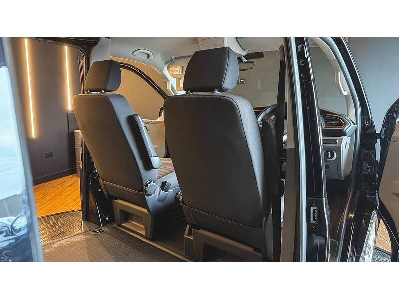 Volkswagen T32 Panel Van Highline LWB 204PS 2.0 TDI DSG 4MOTION