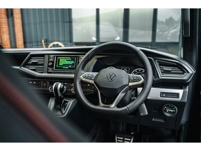 Volkswagen T30 Panel Van Highline LWB 150PS 2.0 TDI DSG