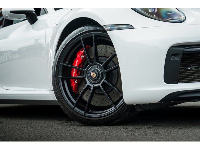 Porsche 3.0T 992 Carrera 4 GTS Coupe 2dr Petrol PDK 4WD Euro 6 (s/s) (480 ps)