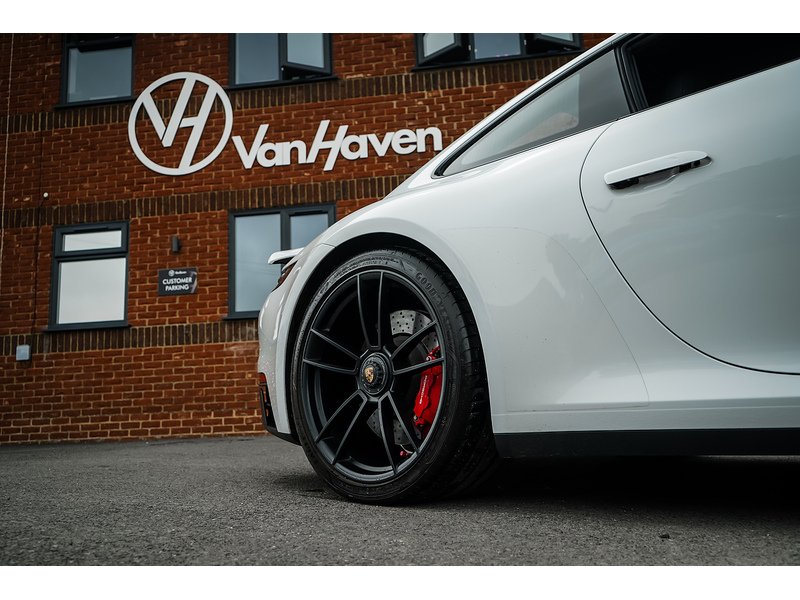Porsche 3.0T 992 Carrera 4 GTS Coupe 2dr Petrol PDK 4WD Euro 6 (s/s) (480 ps)