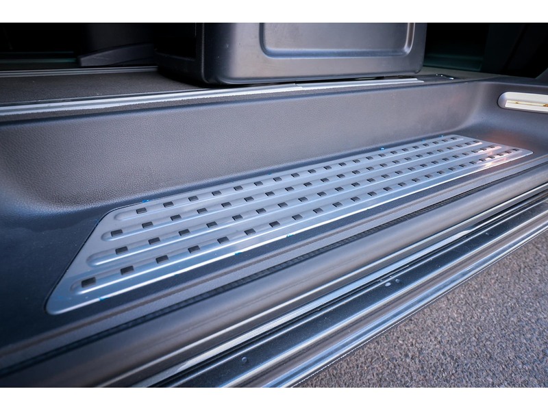 Volkswagen Volkswagen Transporter TDI T32 Highline Combi Van 2.0 Automatic Diesel