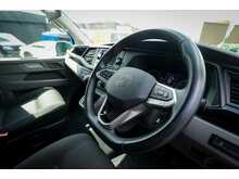 Volkswagen Volkswagen Transporter TDI T32 Highline Combi Van 2.0 Automatic Diesel
