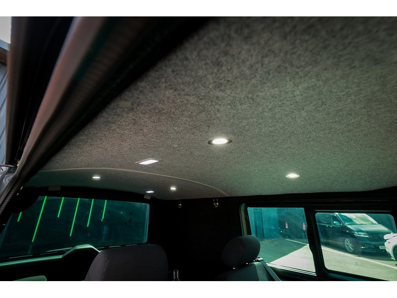Volkswagen Volkswagen Transporter TDI T32 Highline Combi Van 2.0 Automatic Diesel