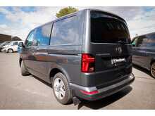 Volkswagen Volkswagen Transporter TDI T32 Highline Combi Van 2.0 Automatic Diesel