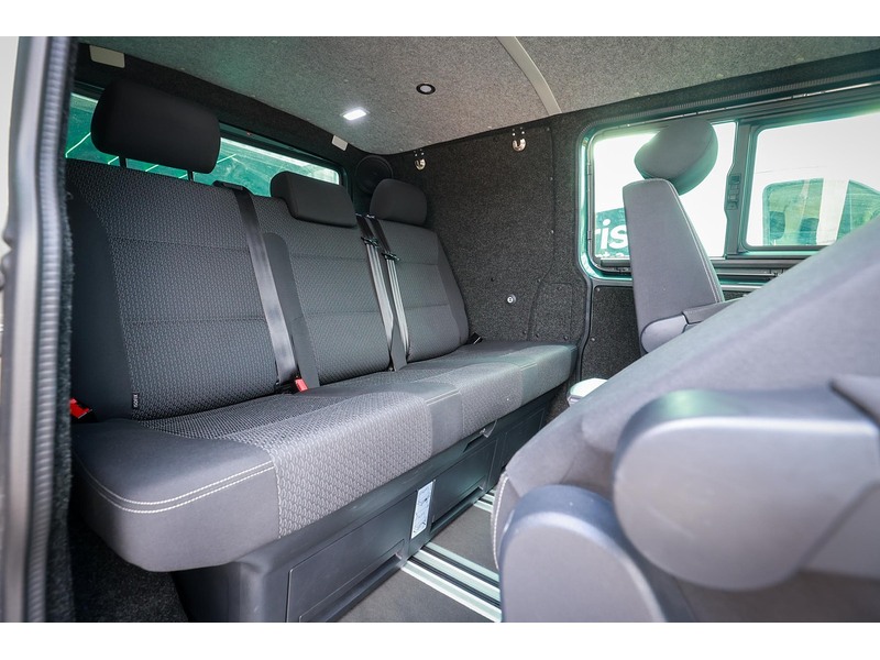 Volkswagen Volkswagen Transporter TDI T32 Highline Combi Van 2.0 Automatic Diesel