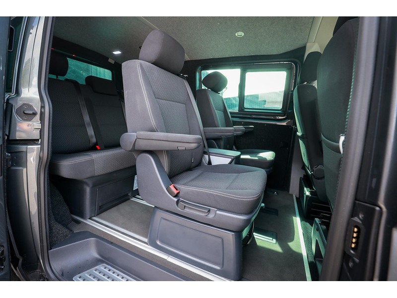 Volkswagen Volkswagen Transporter TDI T32 Highline Combi Van 2.0 Automatic Diesel