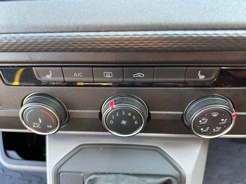 Volkswagen T32 Panel Van Highline LWB 204PS 2.0 TDI DSG