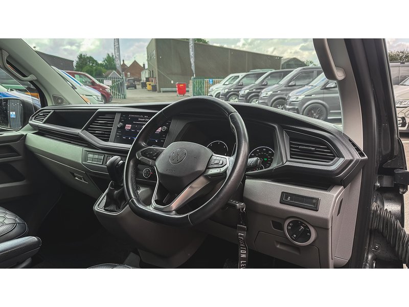 Volkswagen 2.0 TDI T32 Highline Kombi Double Cab 5dr Diesel DSG FWD SWB Euro 6 (s/s) (150 ps)